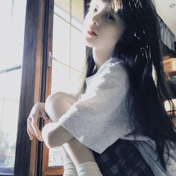 绿茵春色